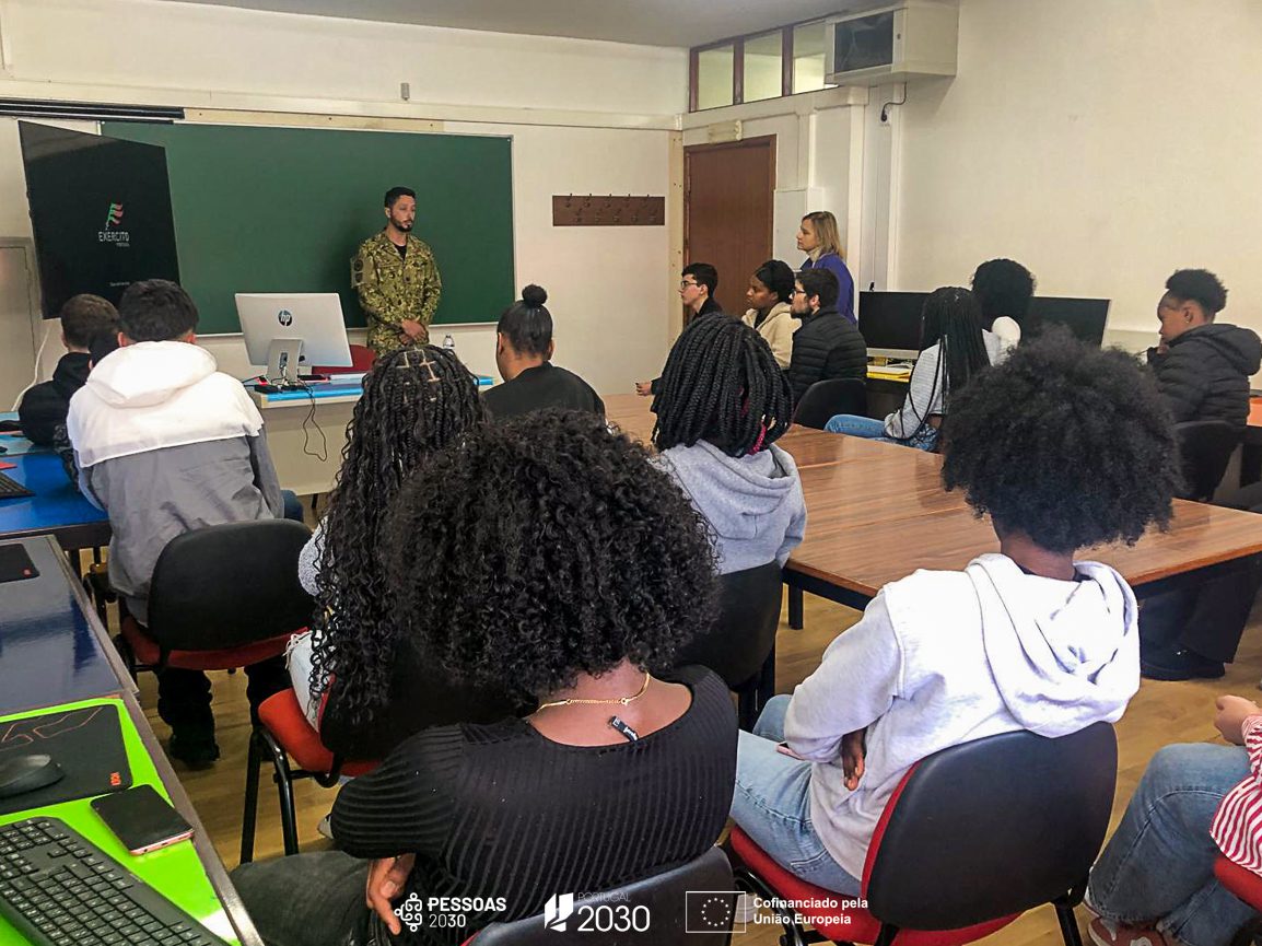 Sessão informativa de esclarecimento - Exército (Bragança)
